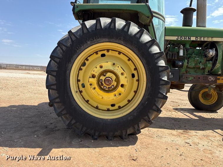 image for item EW4270 1980 John Deere 4440 tractor