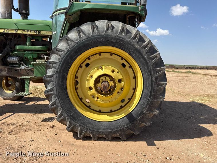 image for item EW4270 1980 John Deere 4440 tractor