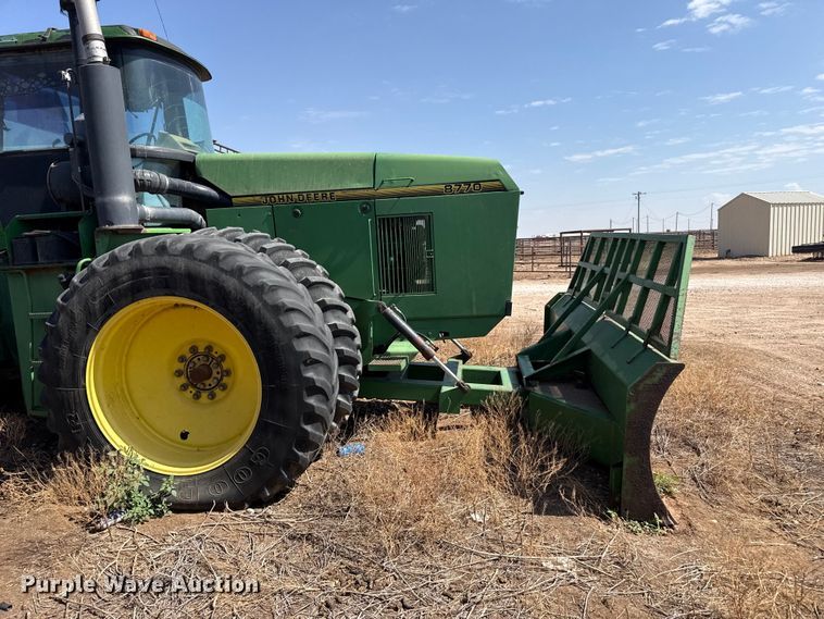 image for item EW4271 1993 John Deere 8770 4WD tractor