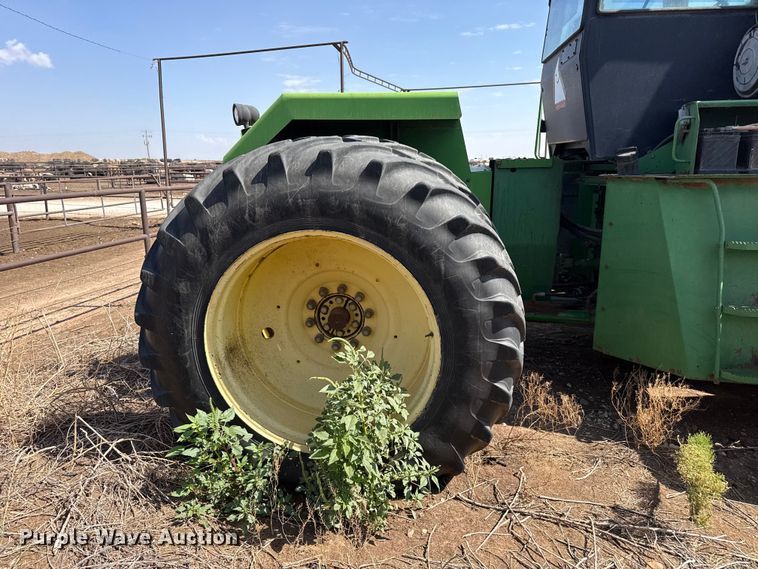 image for item EW4271 1993 John Deere 8770 4WD tractor