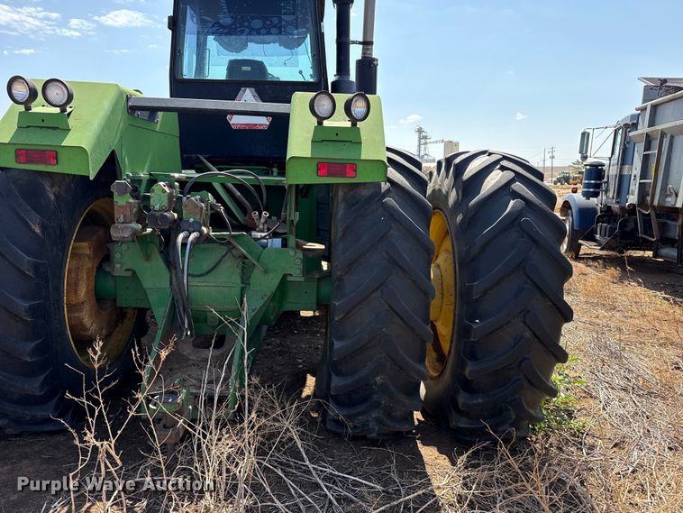image for item EW4271 1993 John Deere 8770 4WD tractor
