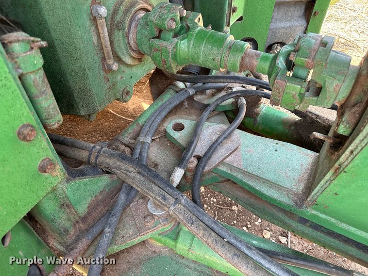 image for item EW4271 1993 John Deere 8770 4WD tractor