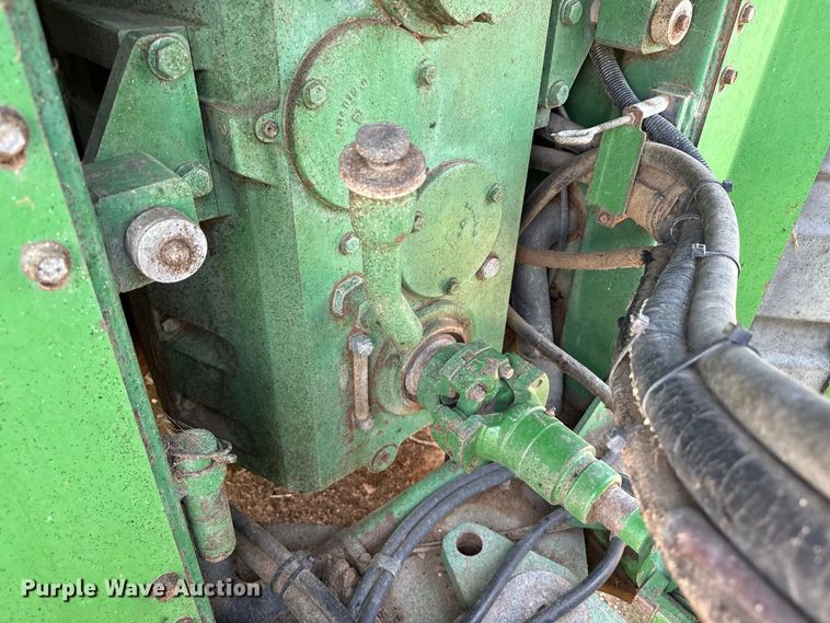 image for item EW4271 1993 John Deere 8770 4WD tractor
