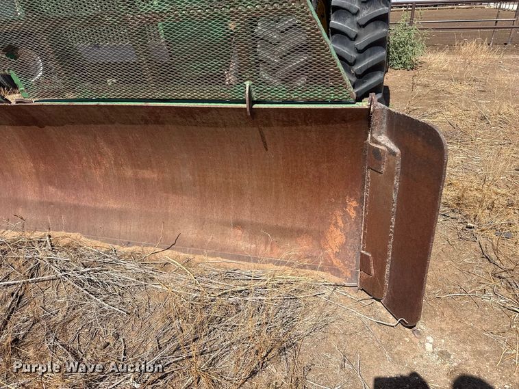 image for item EW4271 1993 John Deere 8770 4WD tractor