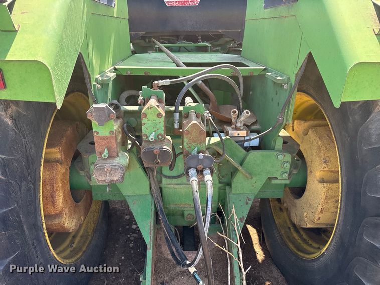 image for item EW4271 1993 John Deere 8770 4WD tractor