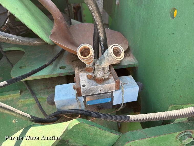 image for item EW4271 1993 John Deere 8770 4WD tractor