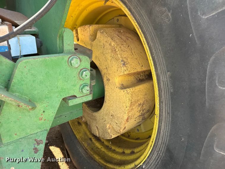 image for item EW4271 1993 John Deere 8770 4WD tractor