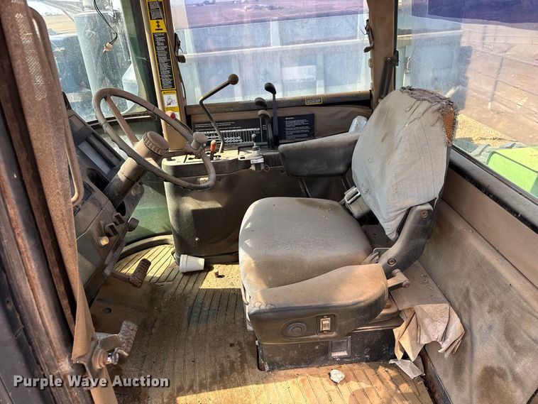 image for item EW4271 1993 John Deere 8770 4WD tractor