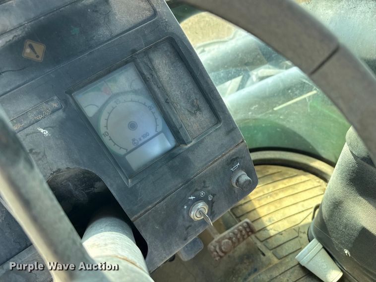 image for item EW4271 1993 John Deere 8770 4WD tractor