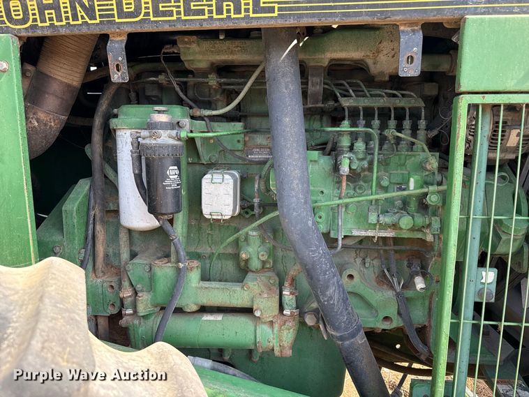 image for item EW4271 1993 John Deere 8770 4WD tractor