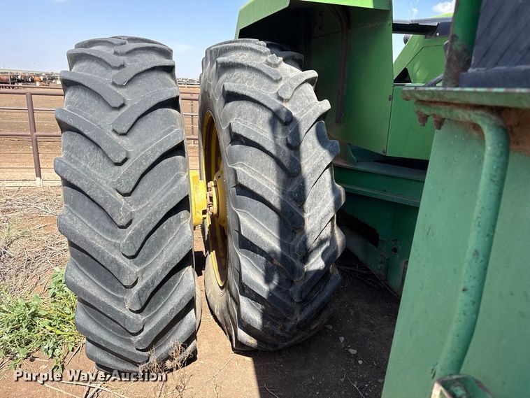 image for item EW4271 1993 John Deere 8770 4WD tractor