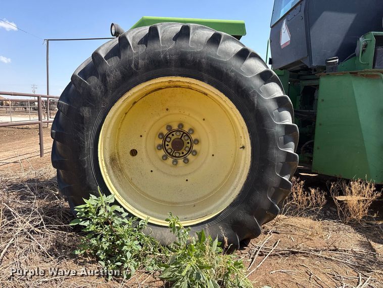 image for item EW4271 1993 John Deere 8770 4WD tractor