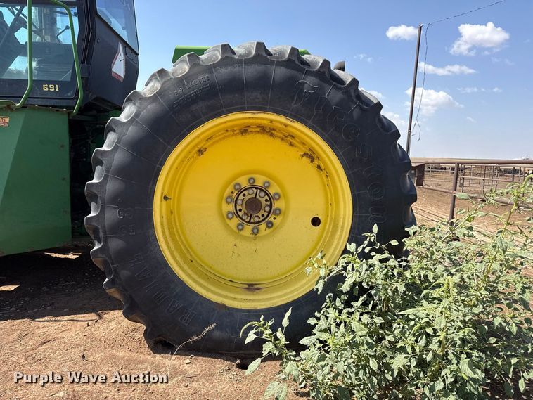 image for item EW4271 1993 John Deere 8770 4WD tractor