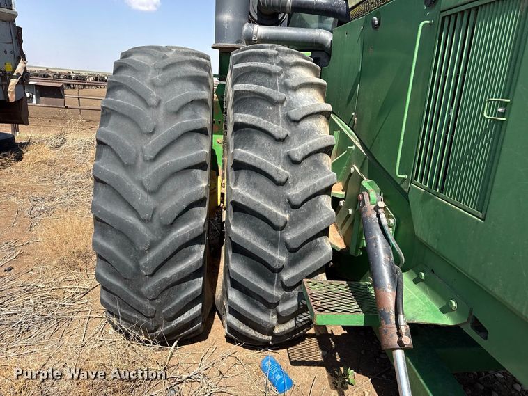 image for item EW4271 1993 John Deere 8770 4WD tractor