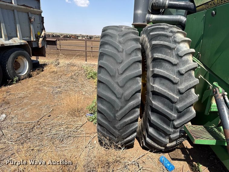 image for item EW4271 1993 John Deere 8770 4WD tractor