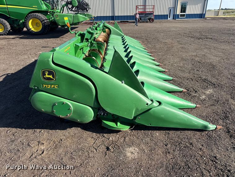 image for item EW4281 2018 John Deere 712C corn head