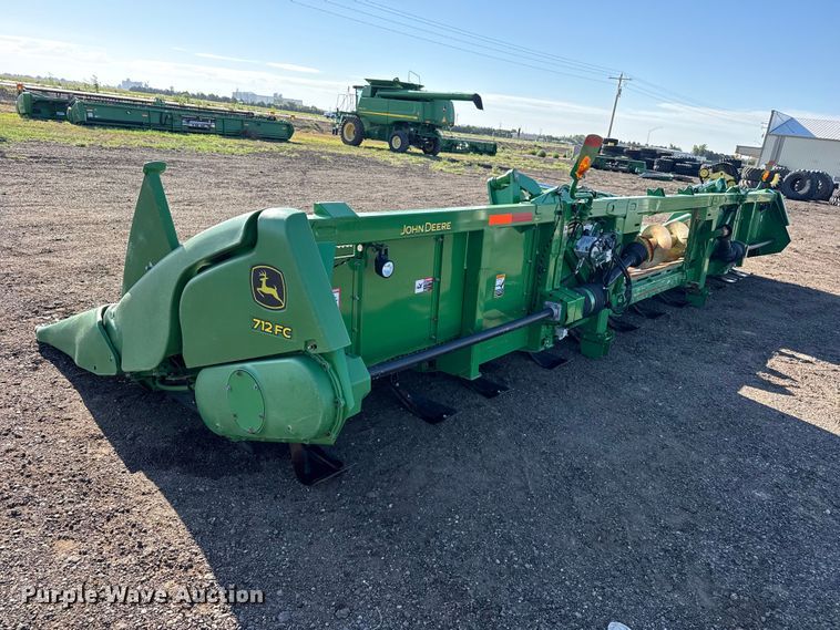 image for item EW4281 2018 John Deere 712C corn head