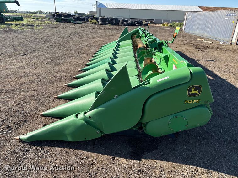 image for item EW4281 2018 John Deere 712C corn head