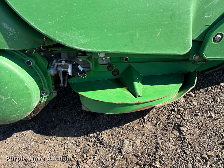 image for item EW4281 2018 John Deere 712C corn head