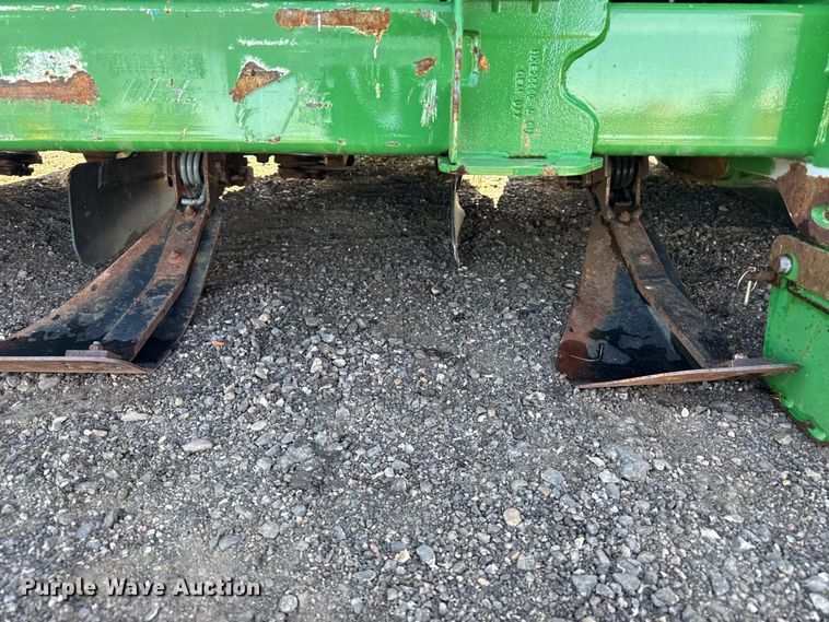 image for item EW4281 2018 John Deere 712C corn head