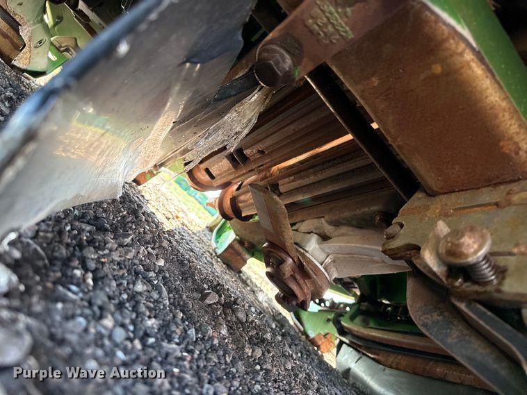 image for item EW4281 2018 John Deere 712C corn head
