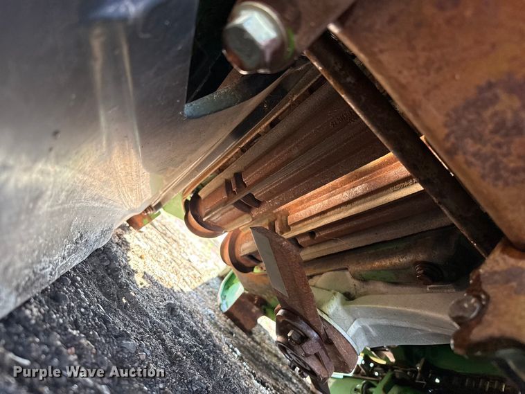 image for item EW4281 2018 John Deere 712C corn head