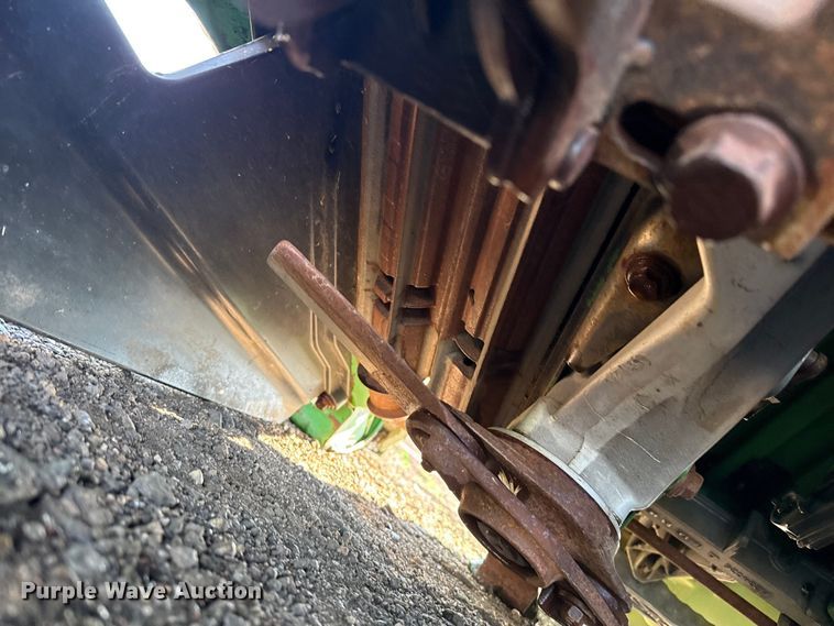 image for item EW4281 2018 John Deere 712C corn head
