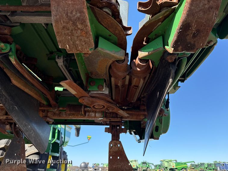 image for item EW4281 2018 John Deere 712C corn head
