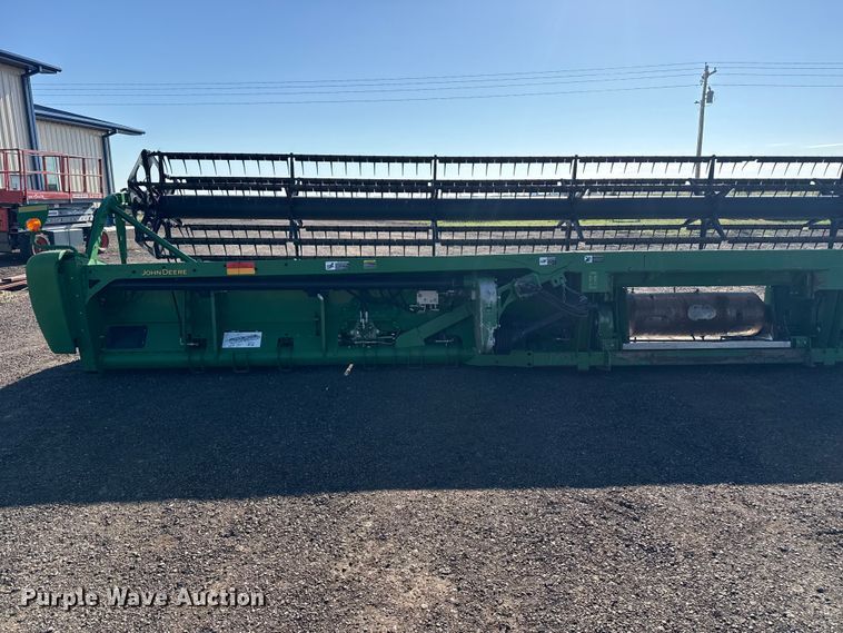 image for item EW4282 2012 John Deere 635FD HydraFlex flex draper head