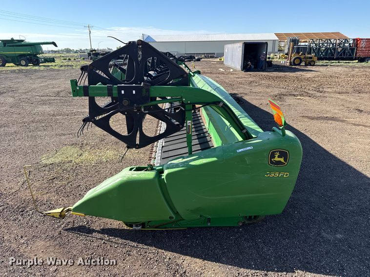 image for item EW4282 2012 John Deere 635FD HydraFlex flex draper head