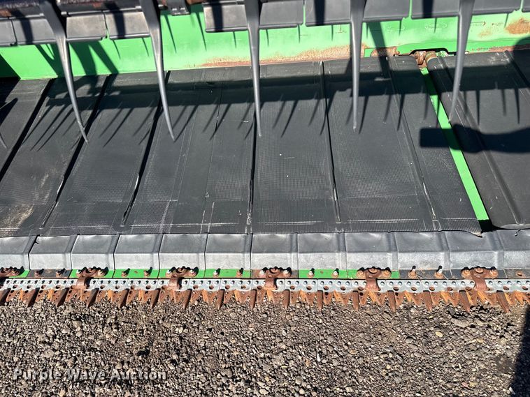 image for item EW4282 2012 John Deere 635FD HydraFlex flex draper head