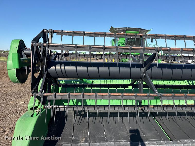 image for item EW4282 2012 John Deere 635FD HydraFlex flex draper head