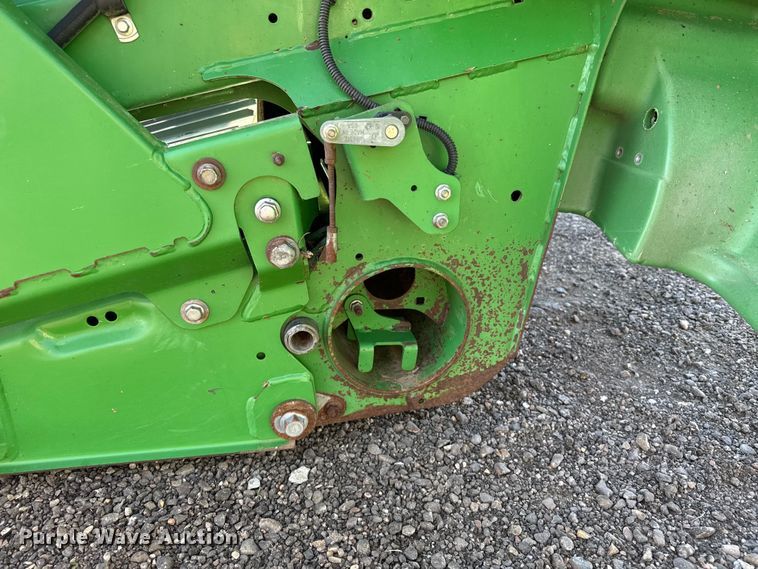 image for item EW4282 2012 John Deere 635FD HydraFlex flex draper head