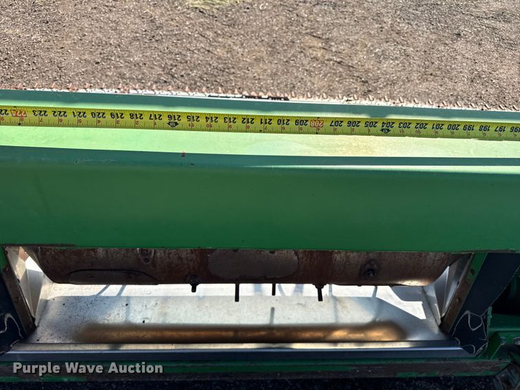 image for item EW4282 2012 John Deere 635FD HydraFlex flex draper head