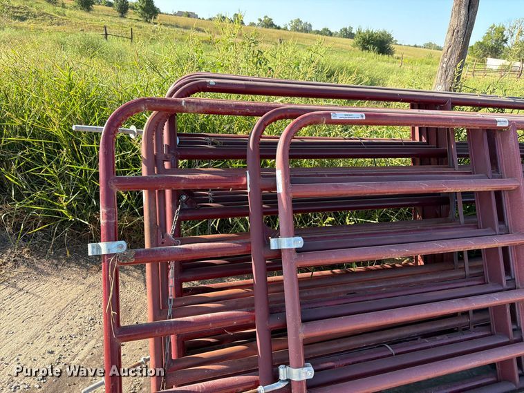 image for item EW5011 Approximately 10 livestock panels