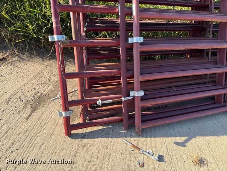image for item EW5011 Approximately 10 livestock panels