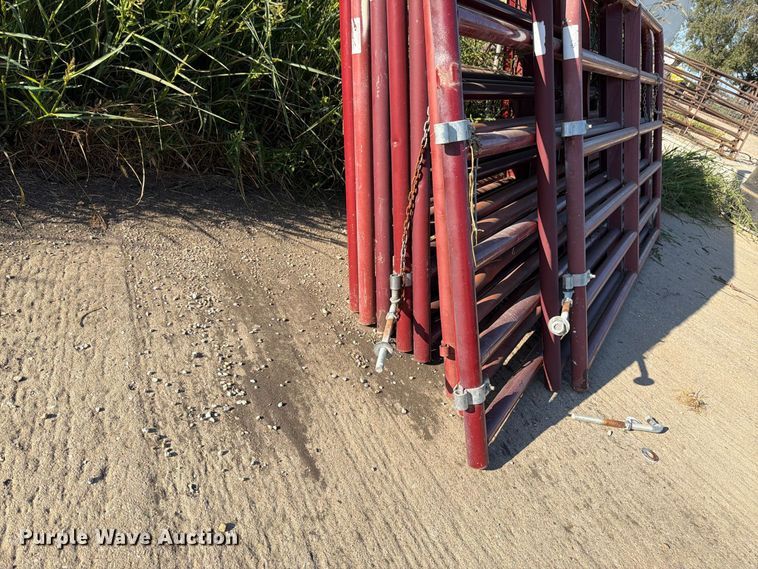 image for item EW5011 Approximately 10 livestock panels