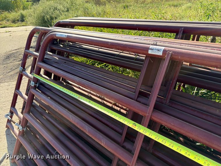 image for item EW5011 Approximately 10 livestock panels