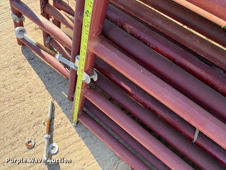 image for item EW5011 Approximately 10 livestock panels