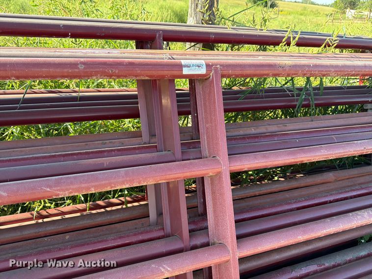 image for item EW5011 Approximately 10 livestock panels