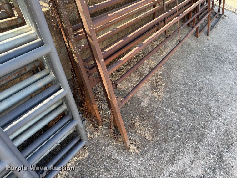image for item EW5012 Approximately 5 livestock panels