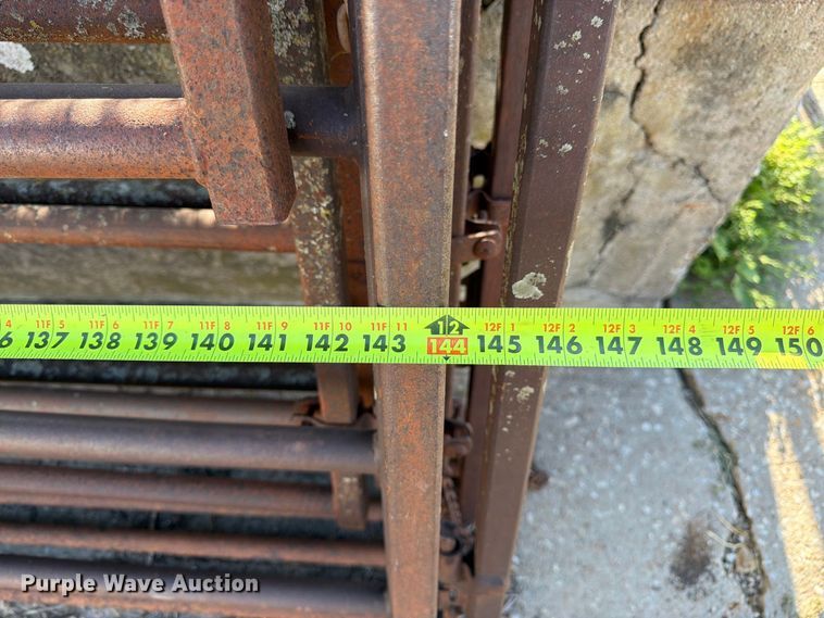 image for item EW5012 Approximately 5 livestock panels