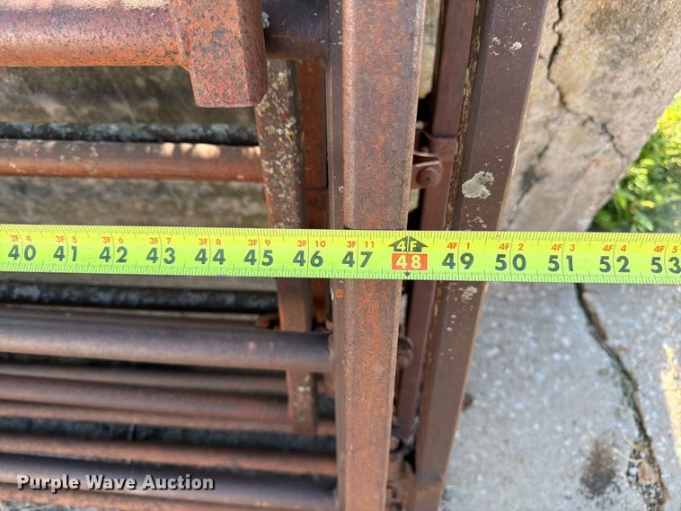 image for item EW5012 Approximately 5 livestock panels