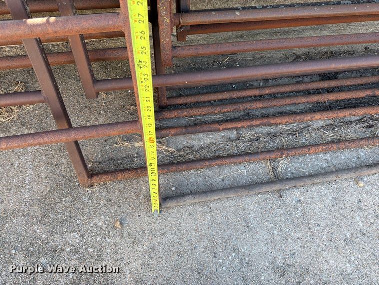 image for item EW5012 Approximately 5 livestock panels