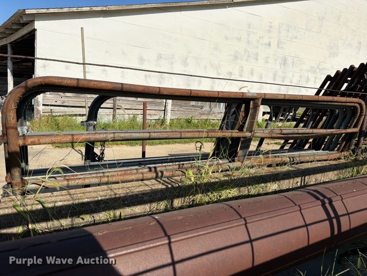 image for item EW5013 Approximately 8 livestock panels