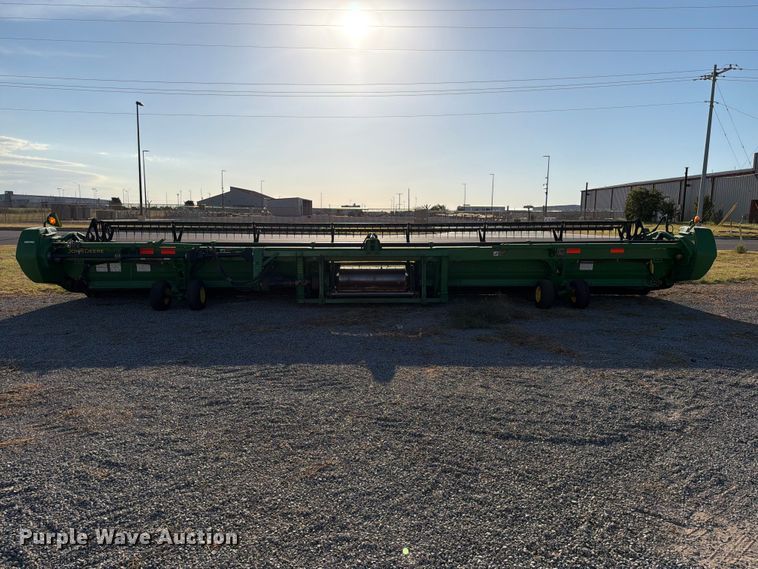 image for item EW8727 2011 John Deere 635 DRAPER draper head