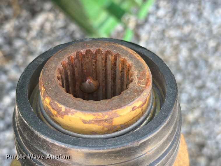 image for item EW8727 2011 John Deere 635 DRAPER draper head