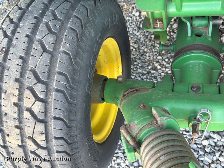 image for item EW8727 2011 John Deere 635 DRAPER draper head