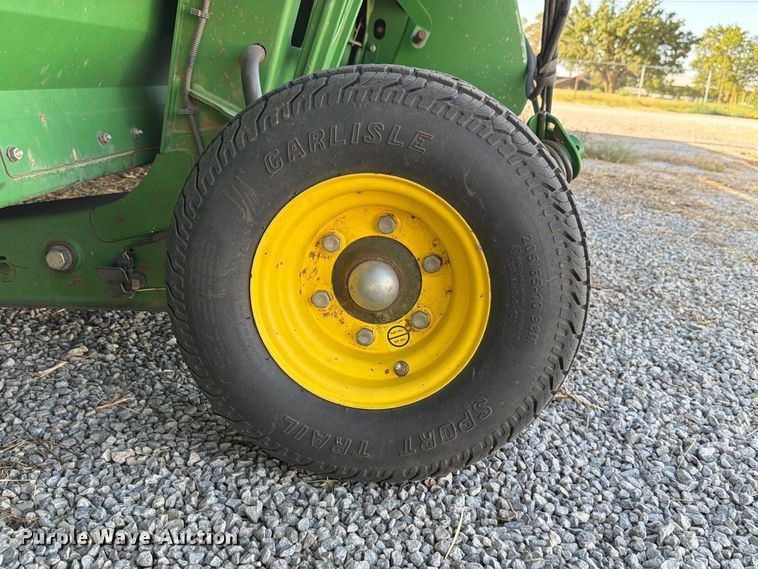 image for item EW8727 2011 John Deere 635 DRAPER draper head