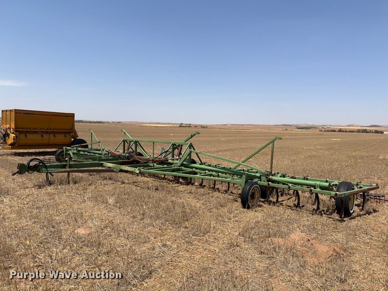 Field cultivator